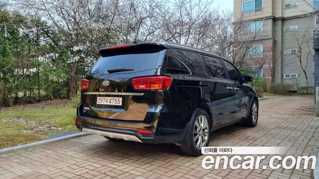 Kia The New Carnival id 2599526 из Кореи 9