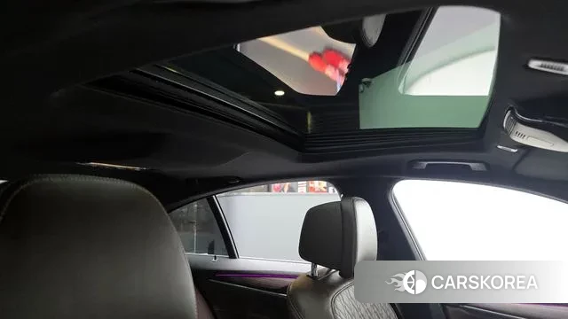 BMW 5 Series (G30) id 3514085 из Кореи 9