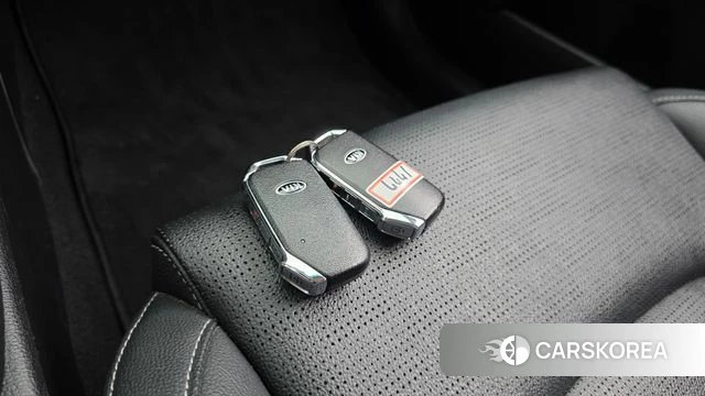 Kia Come New K3 id 4609859 из Кореи 9