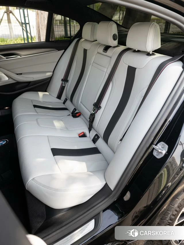 BMW M5 id 4239179 из Китая 9