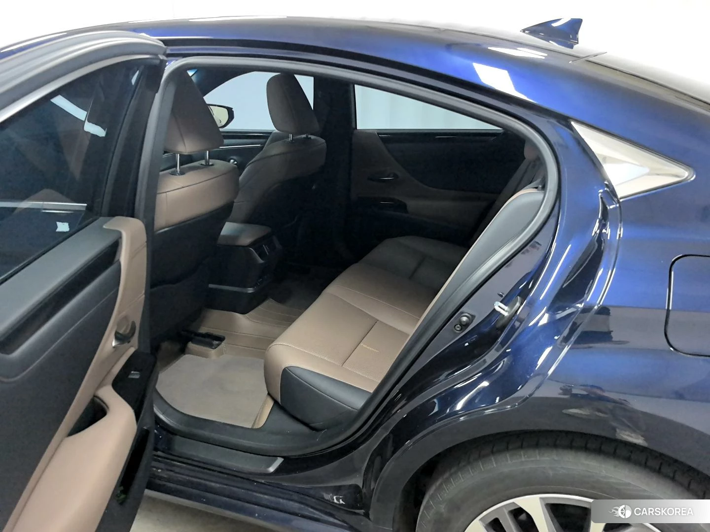 Lexus ES id 4468138 из Китая 9