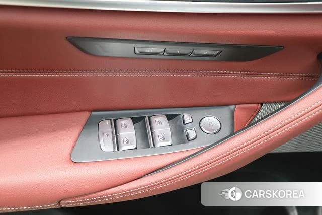 BMW 5 series PHEV id 4210196 из Китая 9