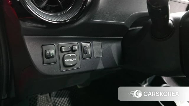 Toyota Prius C id 4693888 из Кореи 9