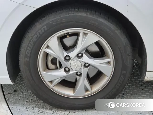 Hyundai Avante (CN7) id 3225633 из Кореи 9