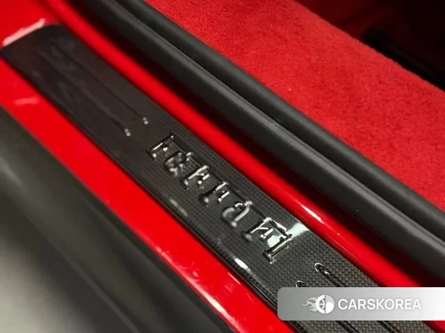 Ferrari SF90 Spider id 2959320 из Кореи 9