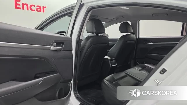 Hyundai The New Avante AD id 3385568 из Кореи 9