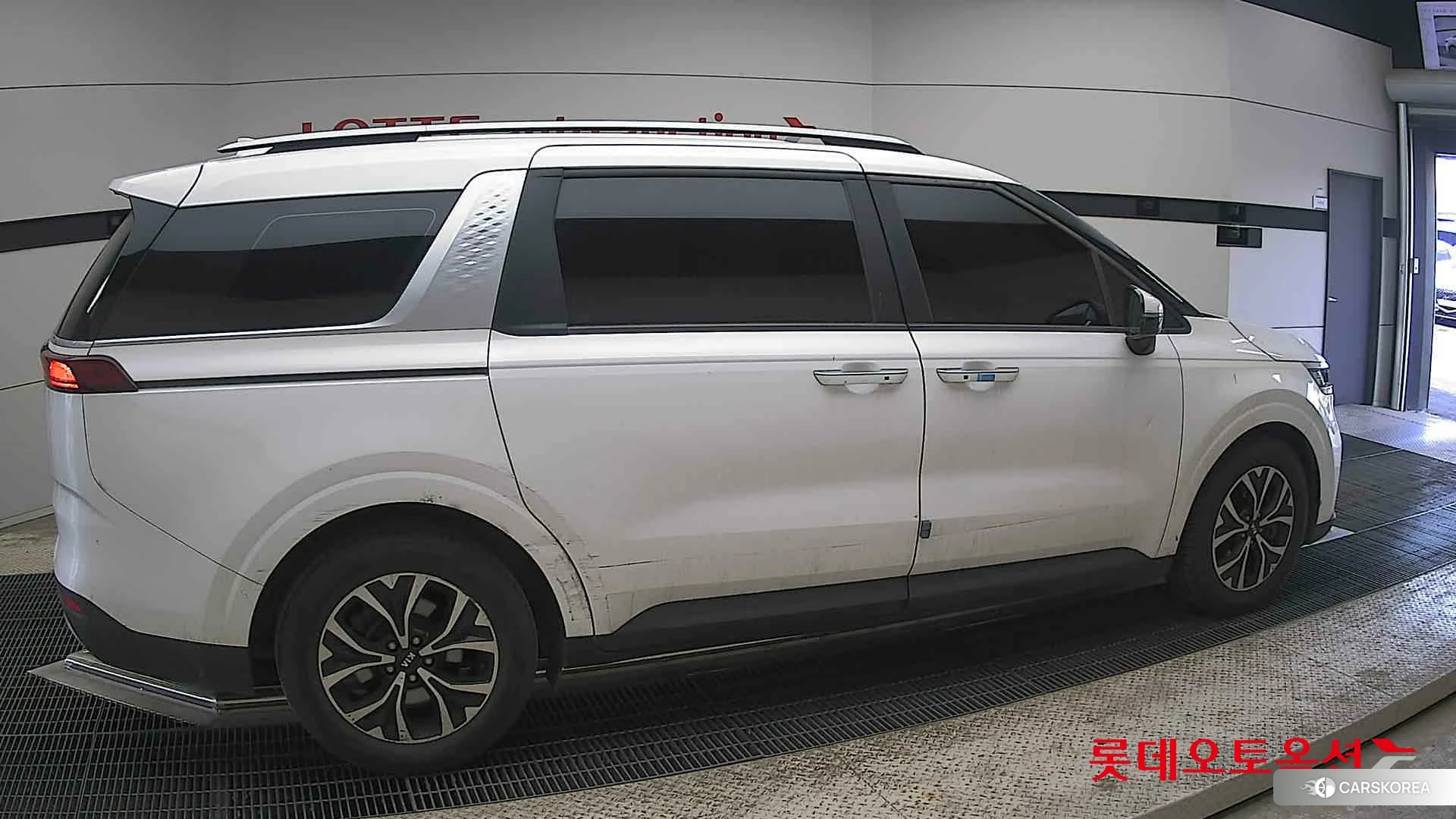 Kia Carnival id 4296886 из Кореи 9