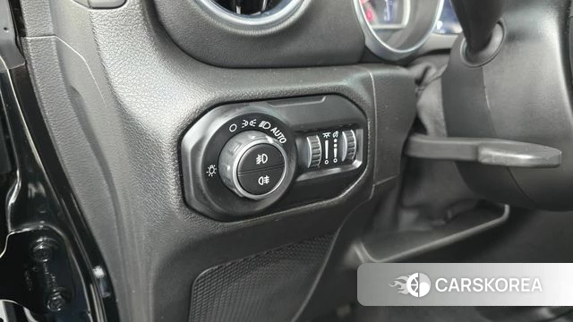 Jeep Wrangler (JL) id 3813572 из Кореи 9