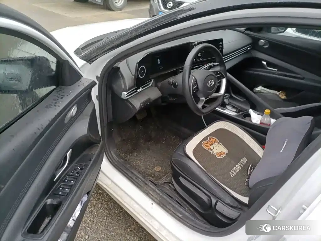 Hyundai Elantra id 4570322 из Китая 9