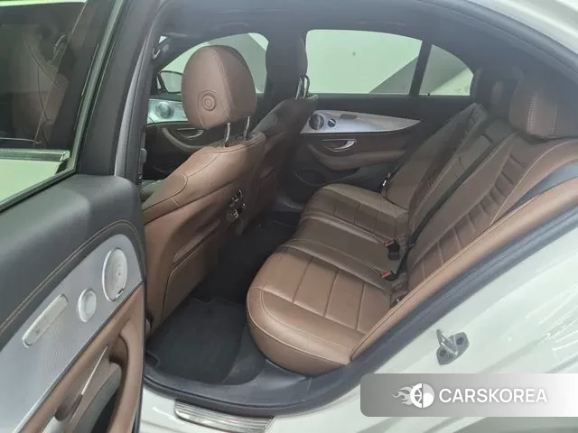 Mercedes-Benz E-Class W213 id 3288648 из Кореи 9