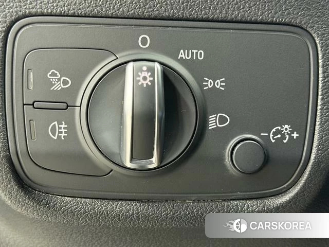 Audi Q2L id 4263298 из Китая 9