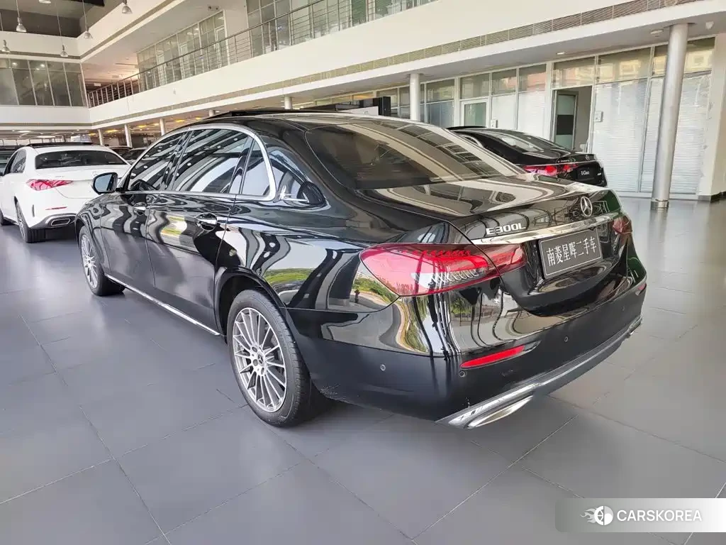 Mercedes-Benz E-Class id 4669374 из Китая 9