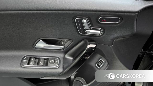 Mercedes-Benz A-Class W177 id 4203121 из Кореи 9