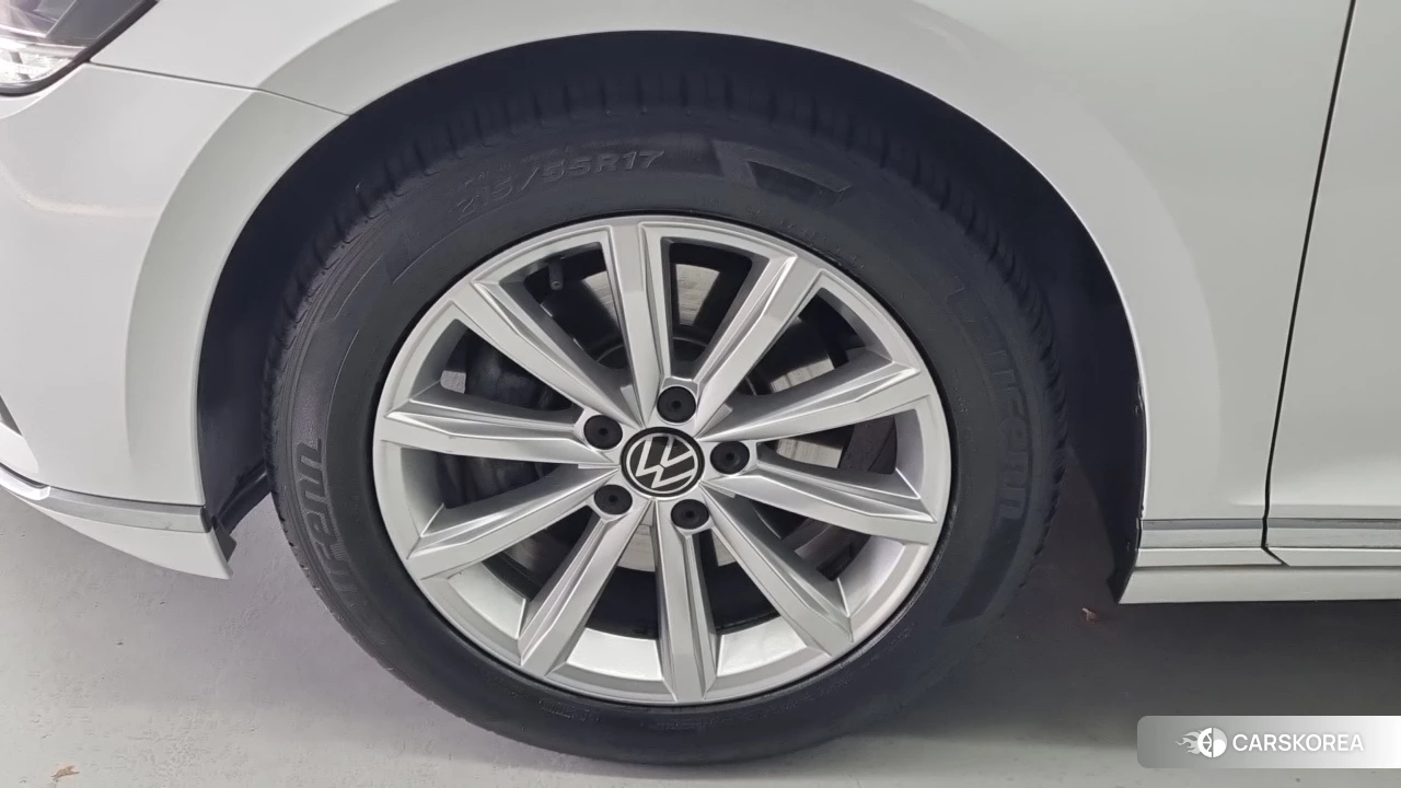Volkswagen Passat GT (B8) id 4464403 из Кореи 9