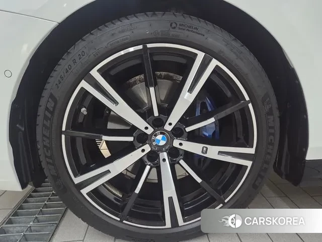 BMW 5 Series (G60) id 3629401 из Кореи 9