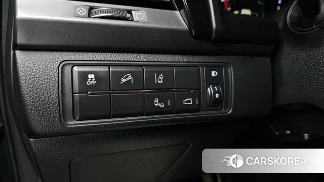 Ssangyong The New Rexton Sports Cannes id 4899627 из Кореи 9