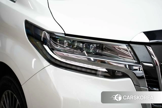 Toyota Elfa id 4335987 из Китая 9