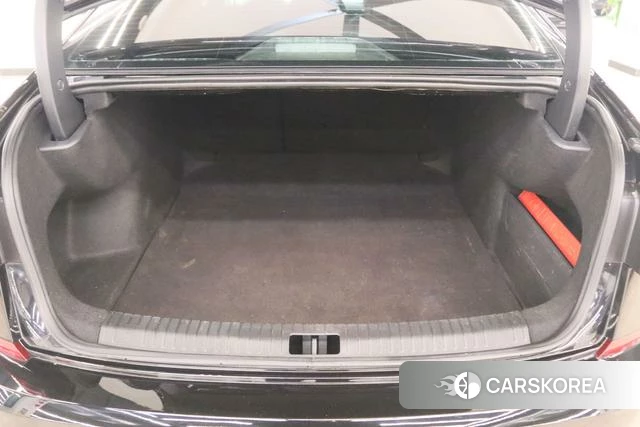 Volkswagen Passat id 4261101 из Китая 9