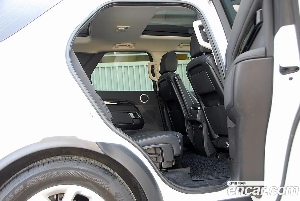 Land Rover Discovery 5 id 1442250 из Кореи 9