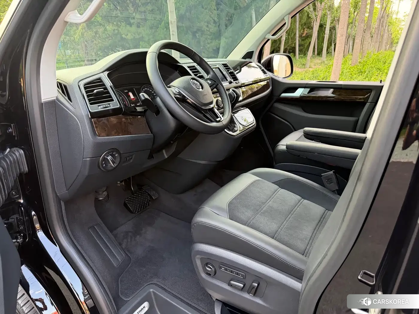 Volkswagen Multivan id 4599576 из Китая 9