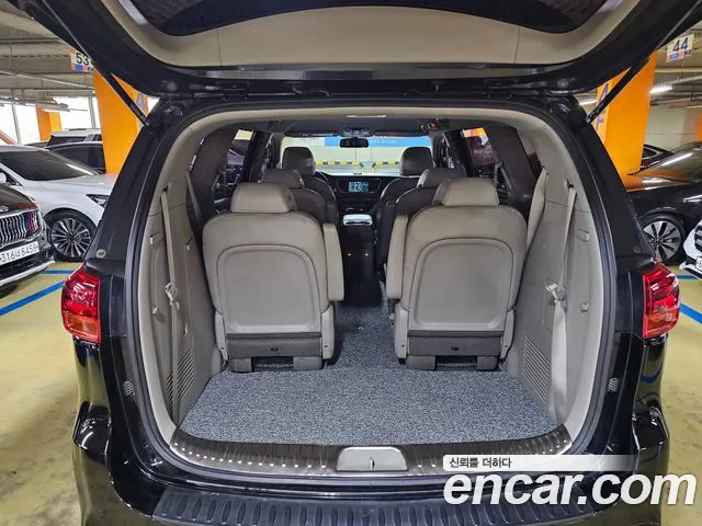 Kia The New Carnival id 2707051 из Кореи 9