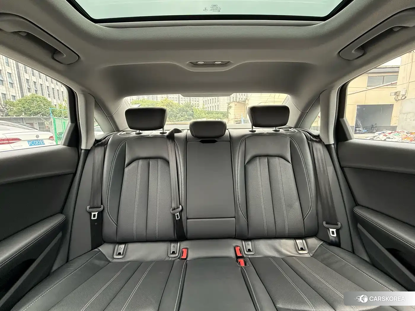 Audi A4L id 4565072 из Китая 9