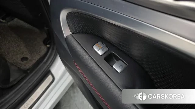 Genesis G70 id 3616827 из Кореи 9