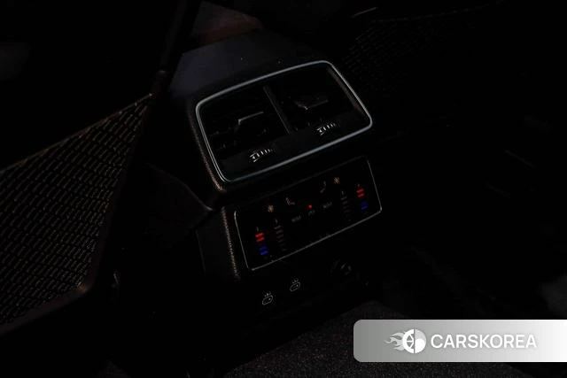 Audi A7L id 4256961 из Китая 9