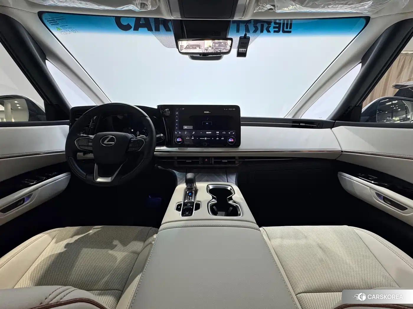 Lexus LM id 4685866 из Китая 9