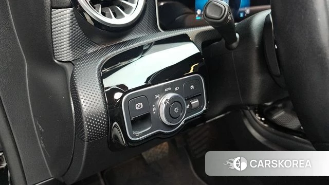 Mercedes-Benz A-Class W177 id 3860892 из Кореи 9