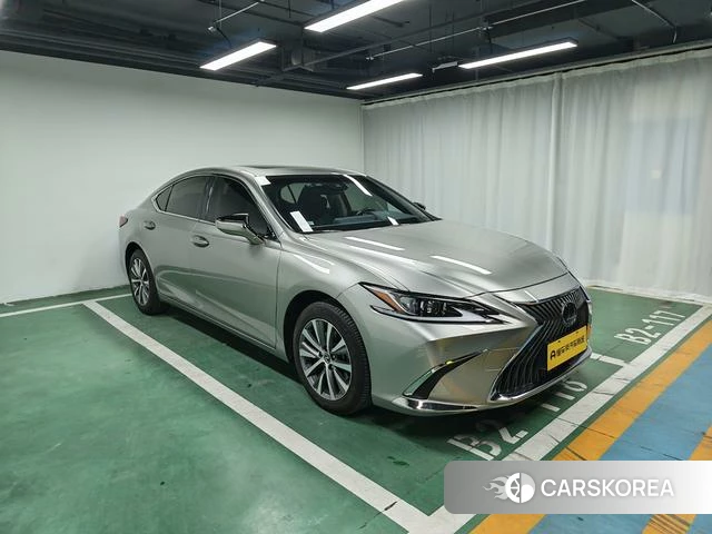 Lexus ES id 4208587 из Китая 9