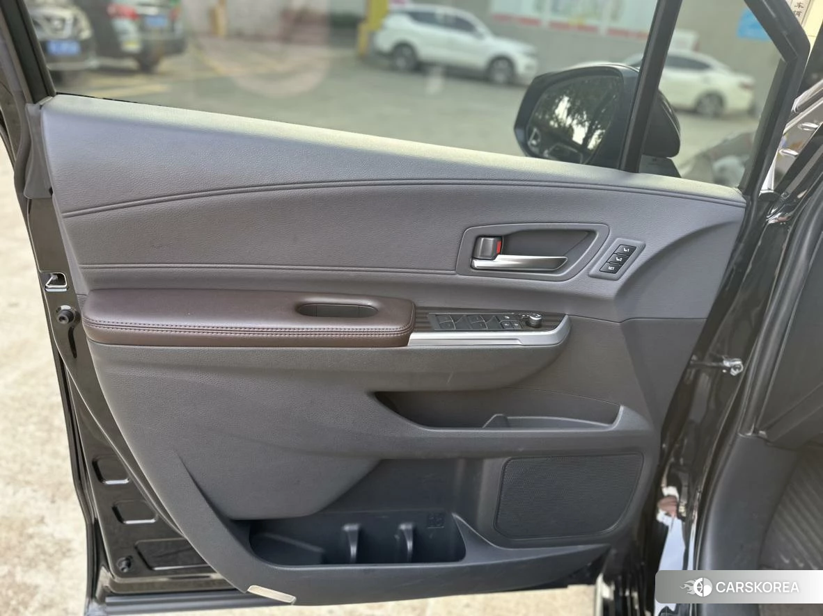 Toyota Saina id 4454757 из Китая 9