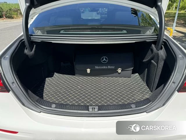 Mercedes-Benz E-class id 4299601 из Китая 9