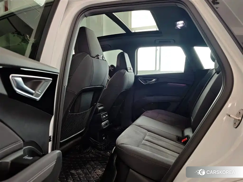 Audi Q4 e-tron id 4617105 из Китая 9