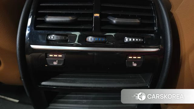 BMW 5 Series (G30) id 4188536 из Кореи 9