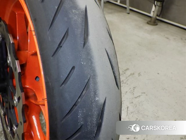 Проданный KTM 890 DUKE R id 3999678 из Японии, фото 9