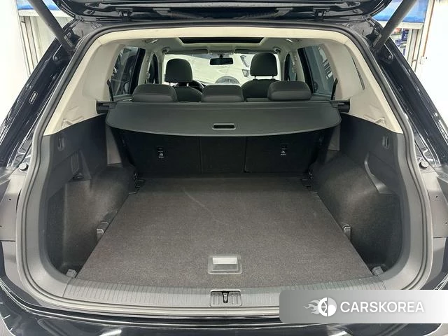 Volkswagen Tiguan L id 4256354 из Китая 9