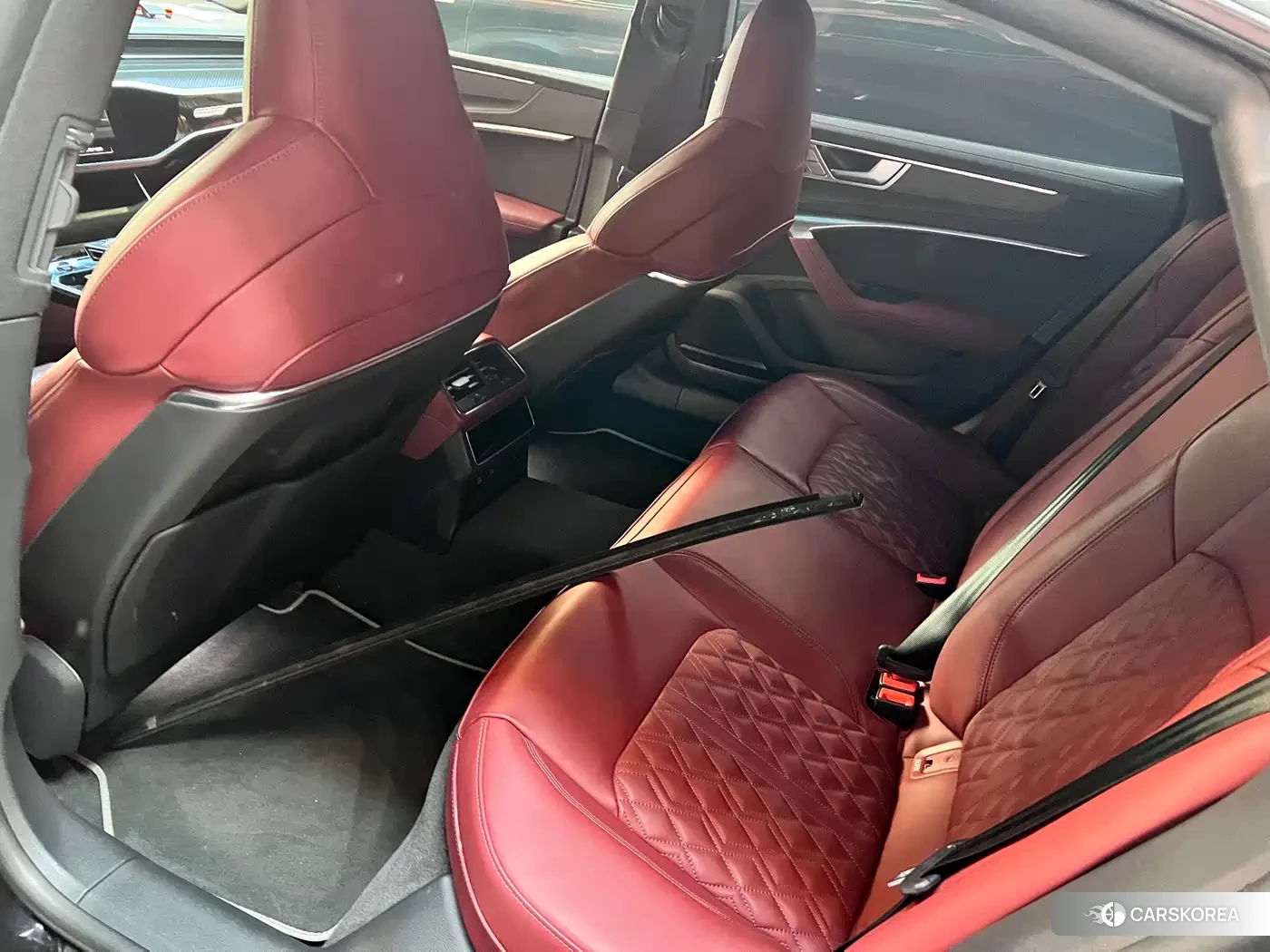 Audi A7L id 4577618 из Китая 9