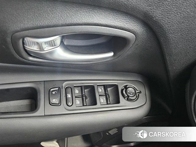 Jeep Renegade id 3806236 из Кореи 9