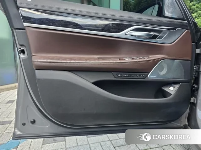 BMW 7 Series (G11) id 2979804 из Кореи 9