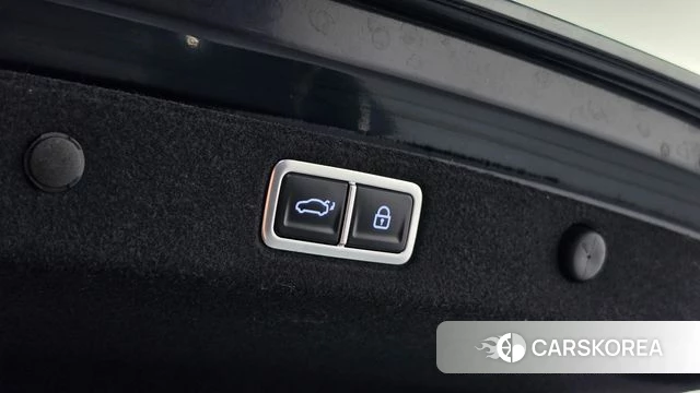 Hyundai Grandeur (GN7) id 4862839 из Кореи 9
