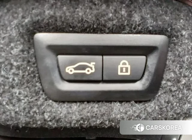 BMW 5 Series (G30) id 3438853 из Кореи 9