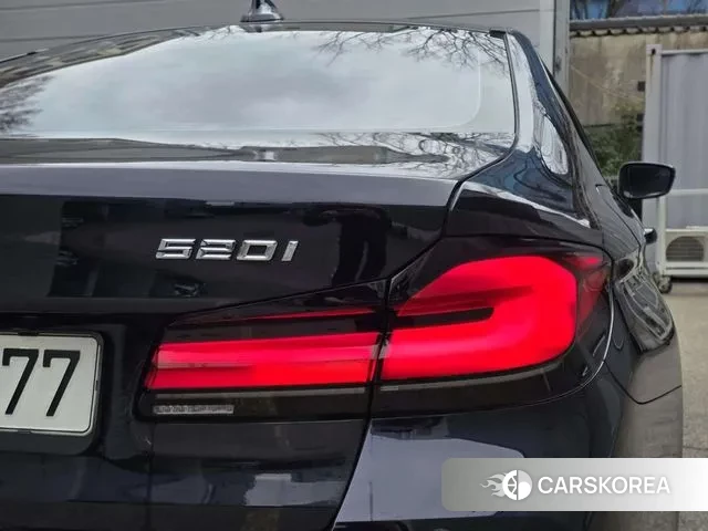 BMW 5 Series (G30) id 3733267 из Кореи 9