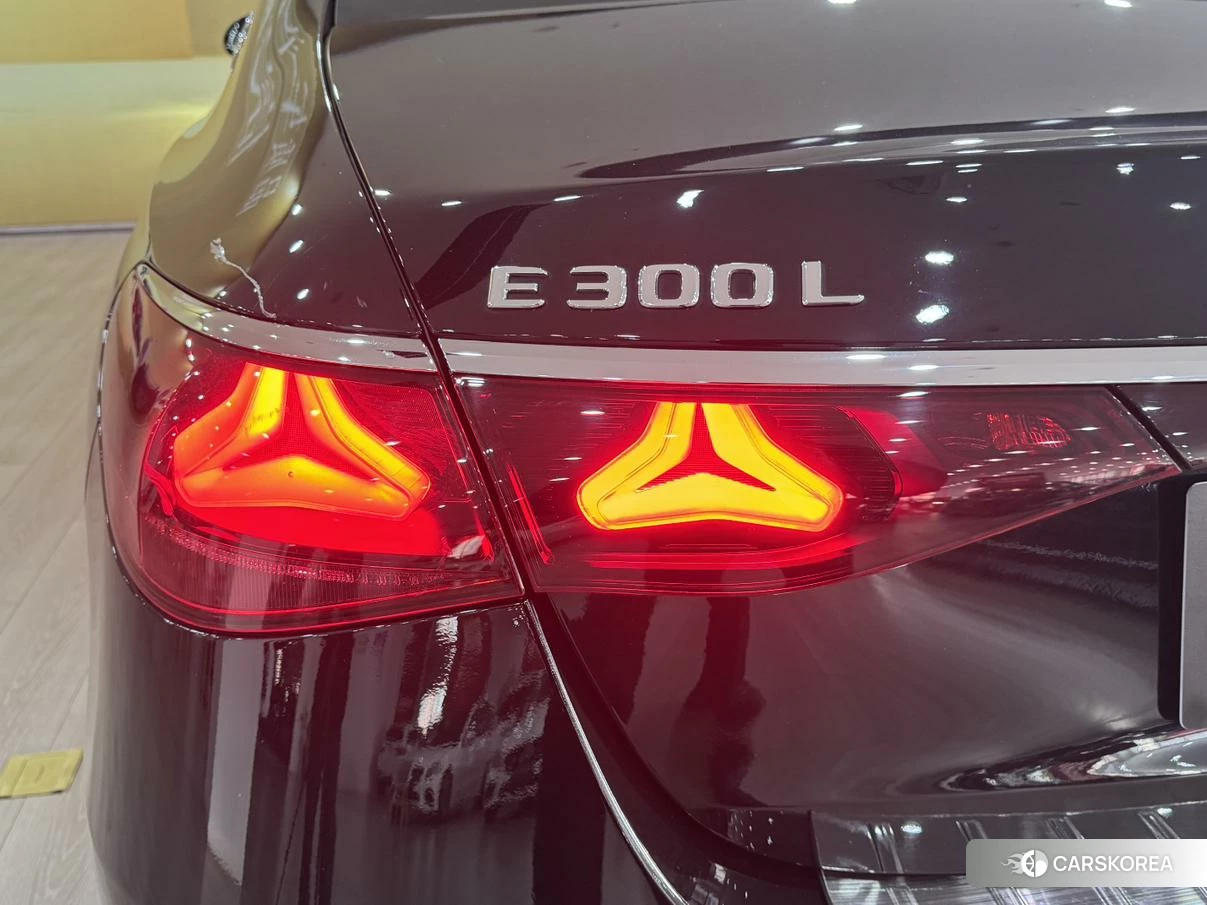 Mercedes-Benz E-class id 4512831 из Китая 9