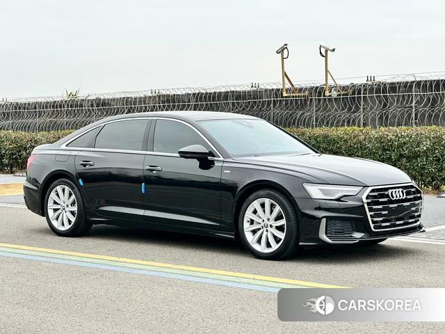 Audi A6L id 4298384 из Китая 9