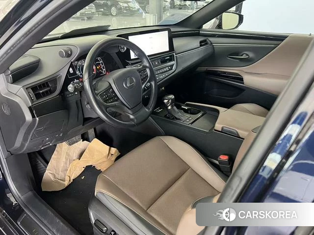 Lexus ES id 4262150 из Китая 9