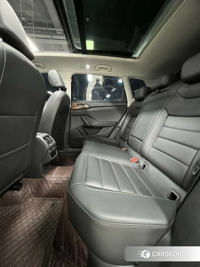 Volkswagen Tuyue id 4264664 из Китая 9