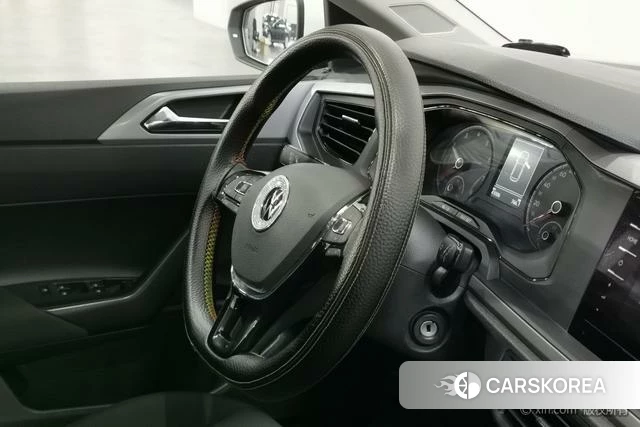 Volkswagen Polo id 4307674 из Китая 9