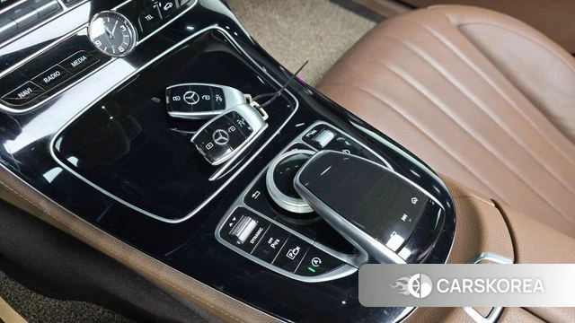 Mercedes-Benz E-Class W213 id 4633309 из Кореи 9