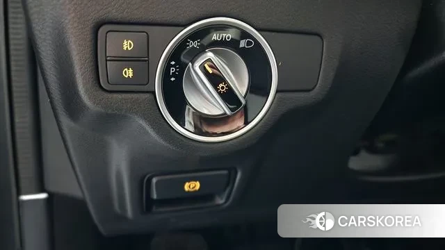 Infiniti Q30 id 3578737 из Кореи 9